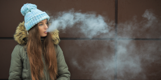 tabac-et-cinema_746x373 Une jeune femme qui fume
