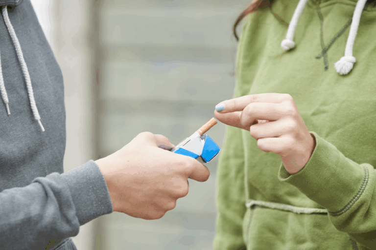 fr-tabagisme-au-luxembourg-en-2024_1200x800